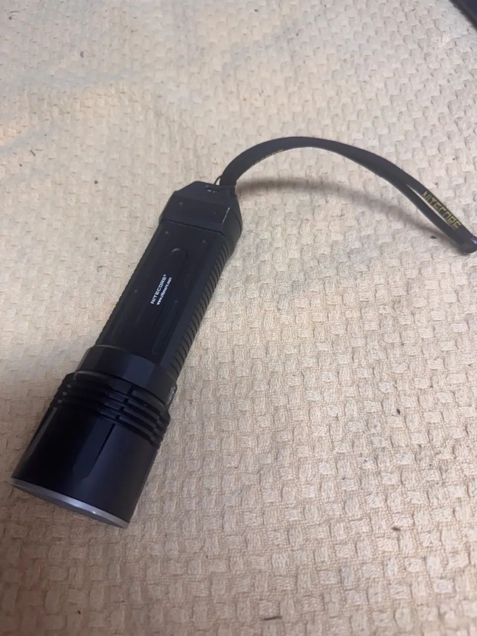 Laterna Marca NITECORE P36 2000 Lumens Bateria 18650 ......250  R$ - Foto 2