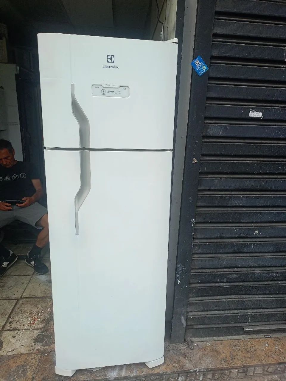 Geladeira Eletrolux funcionando perfeitamente entrego 
