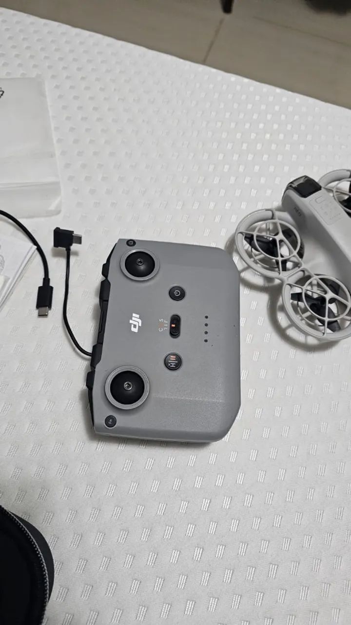 Drone Dji Neo Novo + Case + baterias extras + Controle - Foto 3