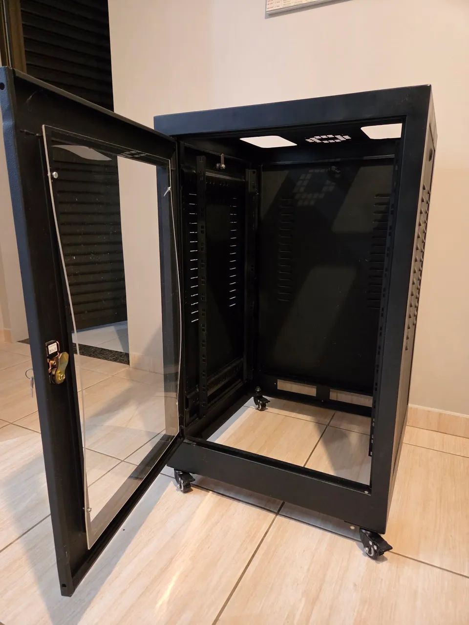 Rack servidor rede telefonia - Foto 2