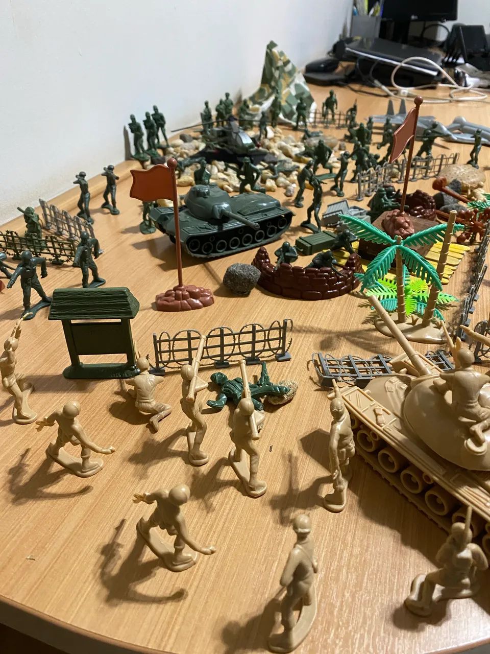 Soldados de guerra + cenário - Foto 4