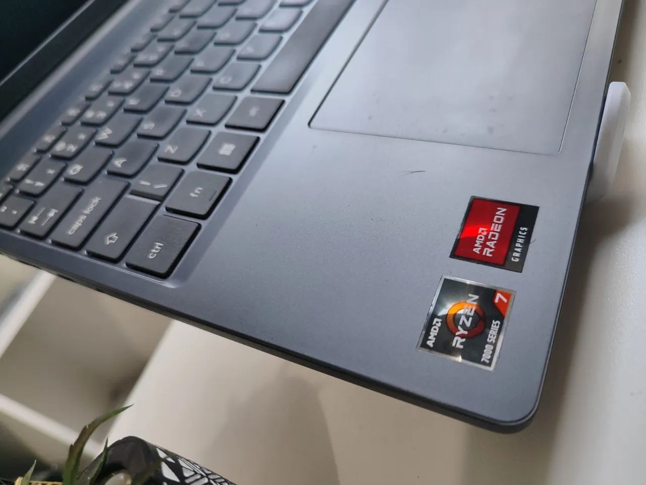 NOTEBOOK LENOVO RYZEN 7 - MUITO NOVO! - Foto 3