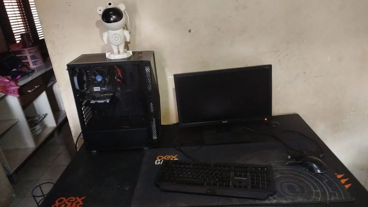Pc com mesa e acessórios completo - Foto 3
