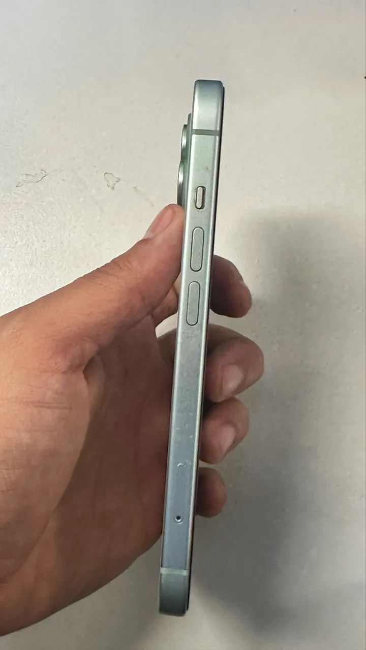 iPhone 15 