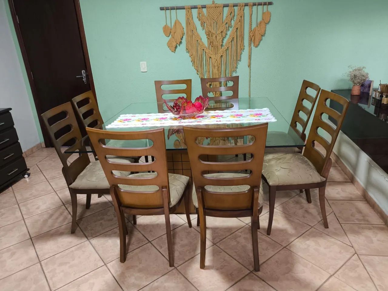 Mesa de jantar, 8 lugares com tampão de vidro.
