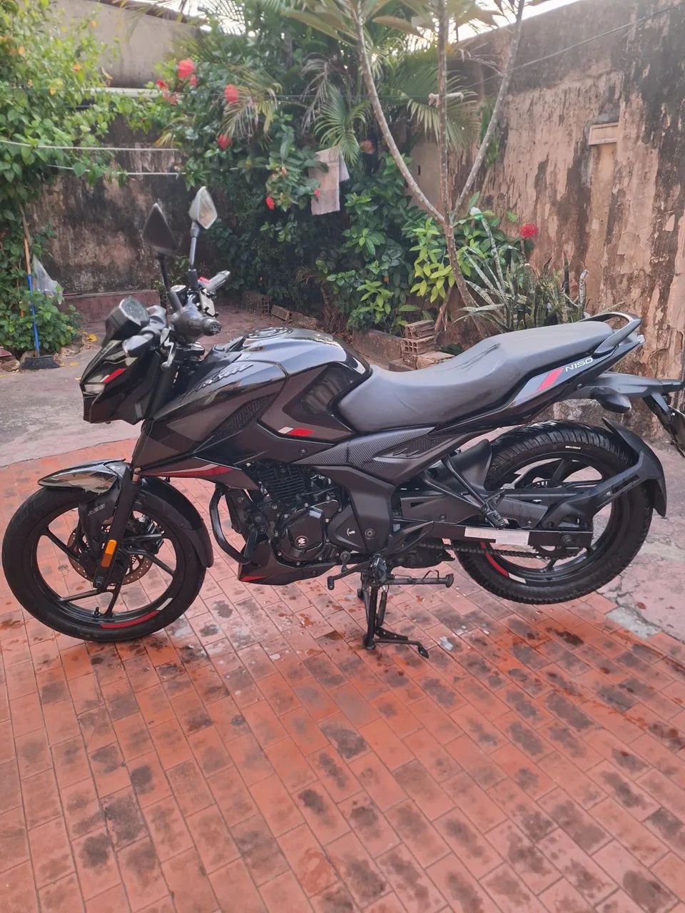 Bajaj N150  - Foto 2