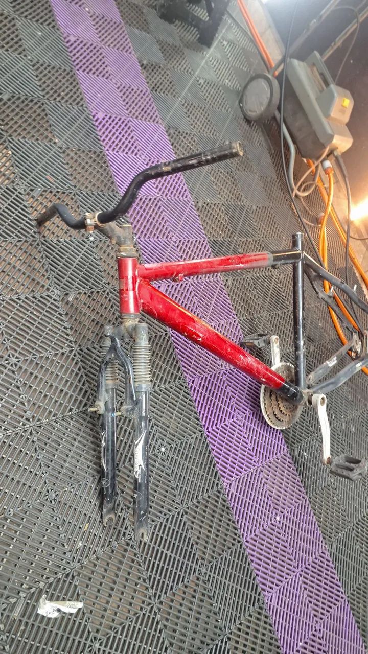 Quadro, suspensão e pedivela aro 26 - Foto 2
