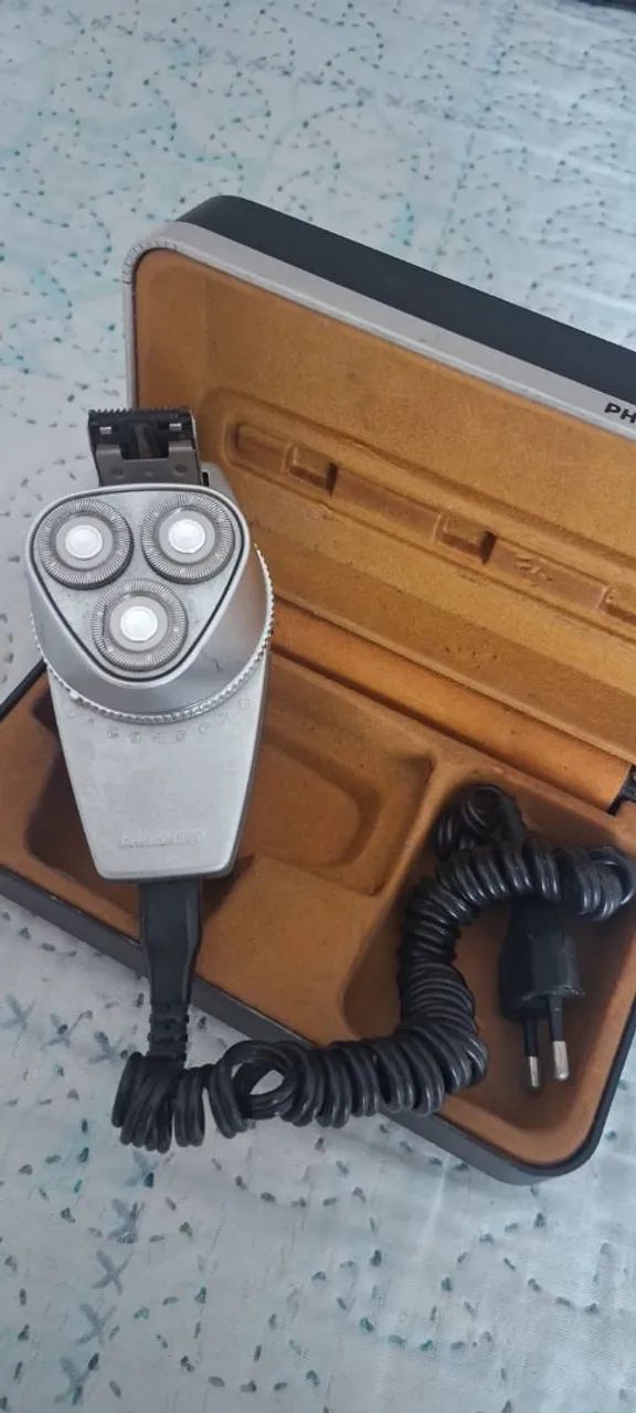 Barbeador Philips elétrico 
