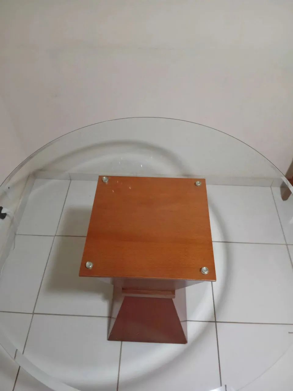 Mesa base de madeira e tampo de vidro bisotado 3mm - Foto 5