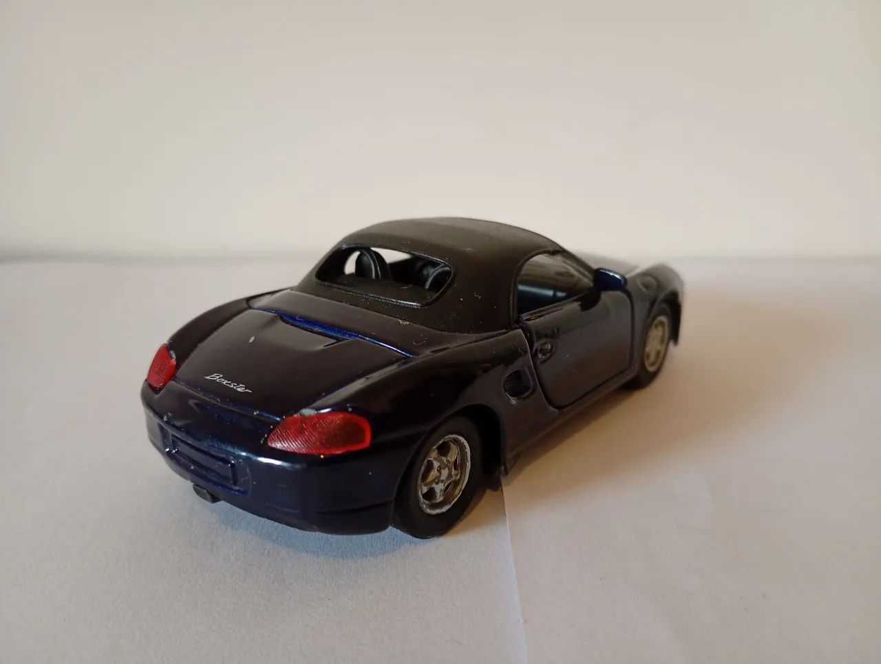 Welly - Miniatura Porsche Boxster Com Detalhes  - Foto 3