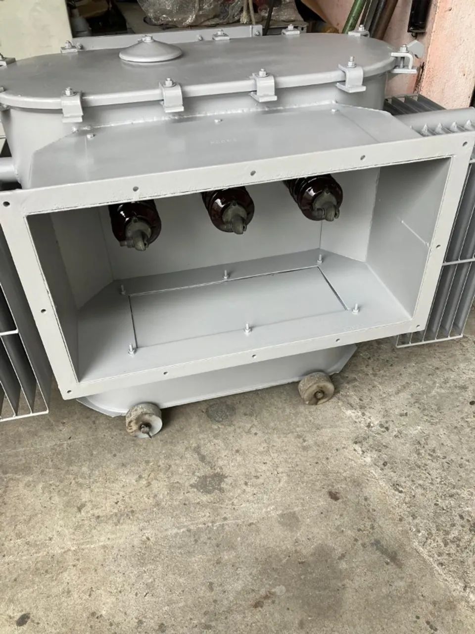 TRANSFORMADOR FLANGEADO A OLEO DE 225KVA - 13.8KV/380V/220V - Foto 4