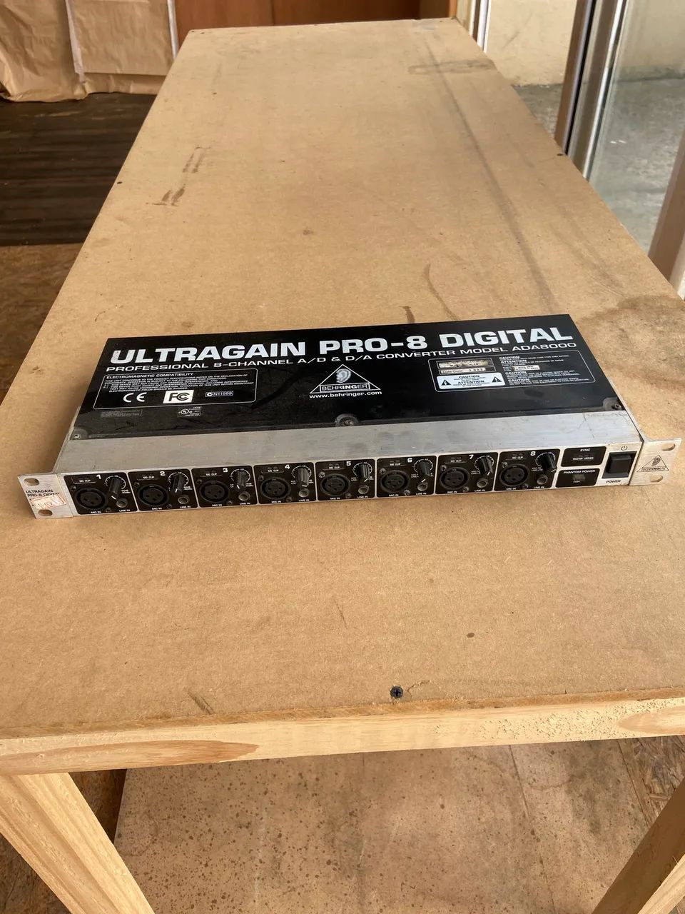ULTRAGAIN PRO-8 DIGITAL