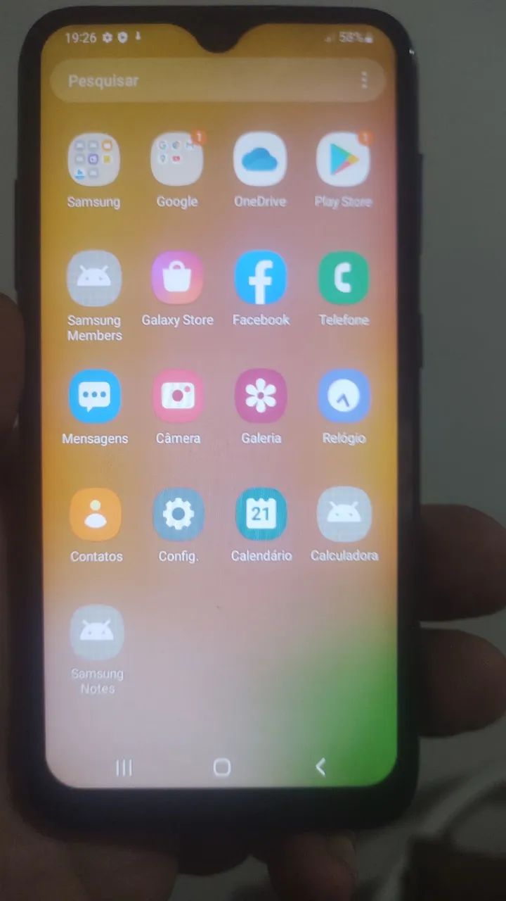 VENDO CELULAR SAMSUNG A01 DE 32 GIGAS COM PELÍCULA 3D FUNCIONANDO TUDO PERFEITAMENTE  - Foto 2