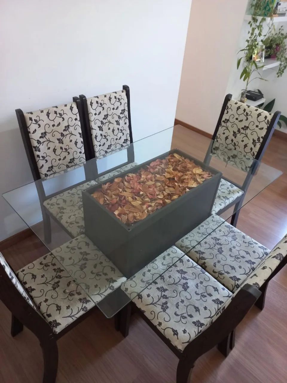 Vendo mesa de jantar 