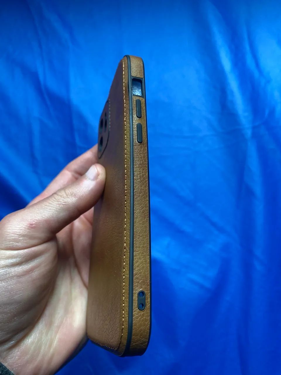 Capa em couro legítimo iPhone 12 - Foto 2