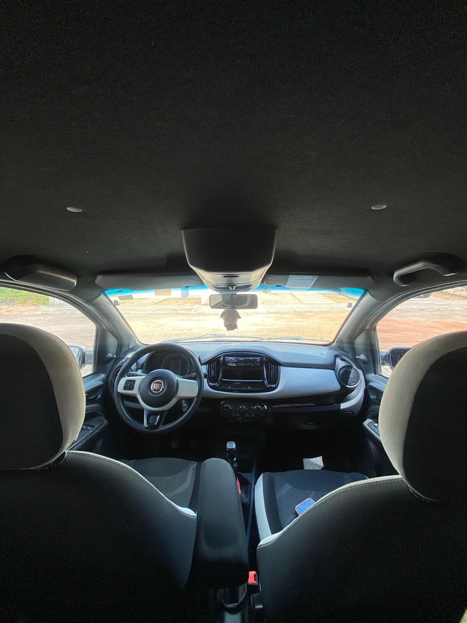 Fiat Uno WAY Celeb. 1.0 EVO Fire Flex 8V 5P 2015 - Foto 3