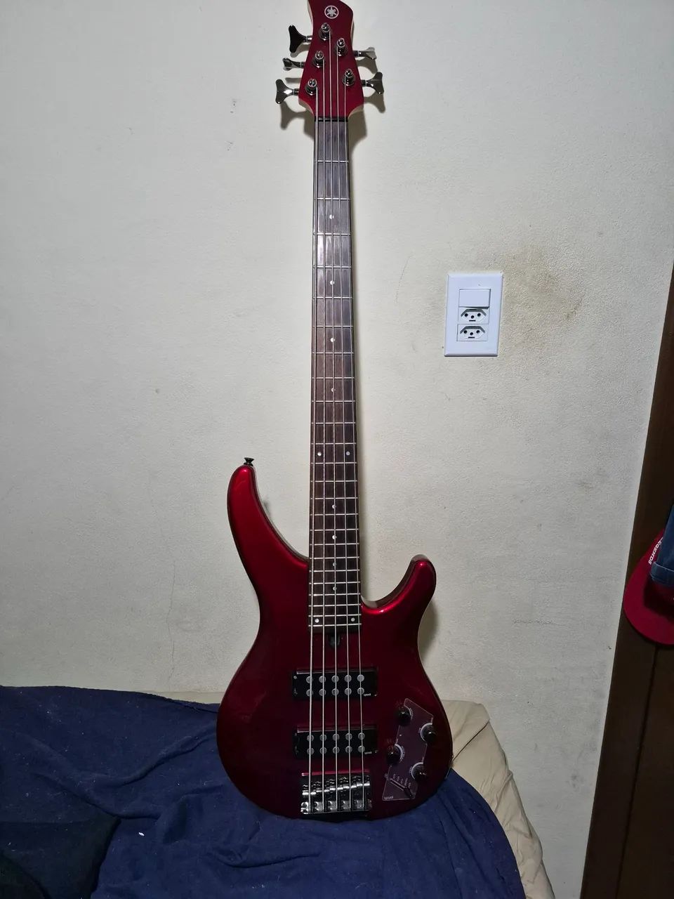 Contrabaixo yamaha Trbx 305  5 cordas - Foto 6