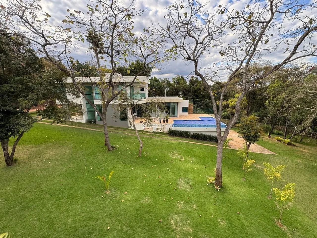 CASA Á VENDA EM CARMO DO CAJURU 2.000M²