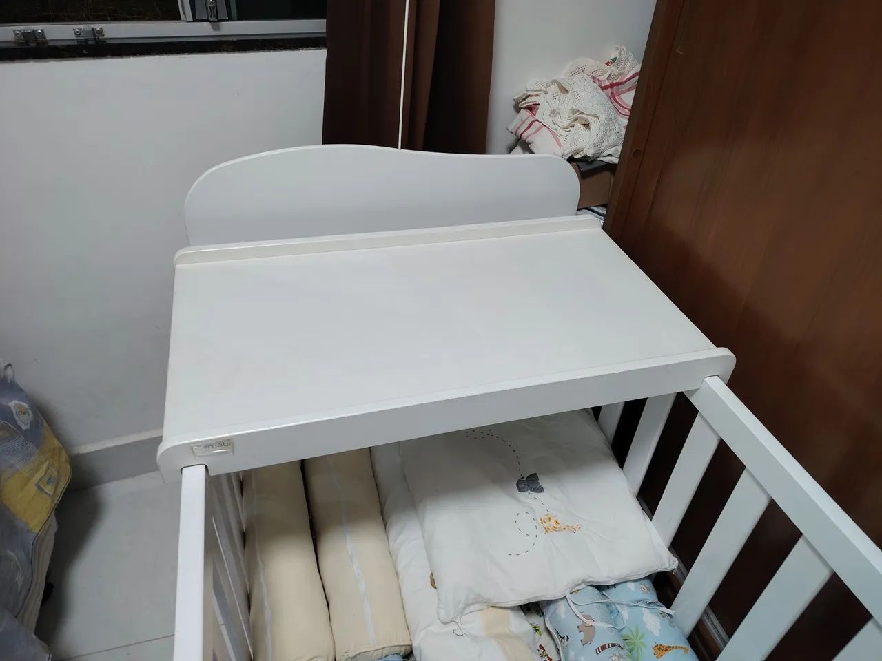 Complete crib with changing table65115992069123120