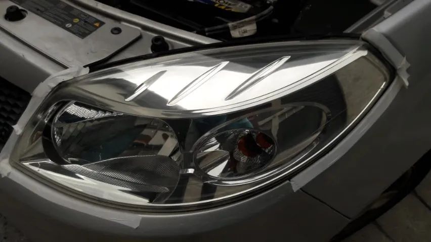 Polimento de Farol - Foto 5