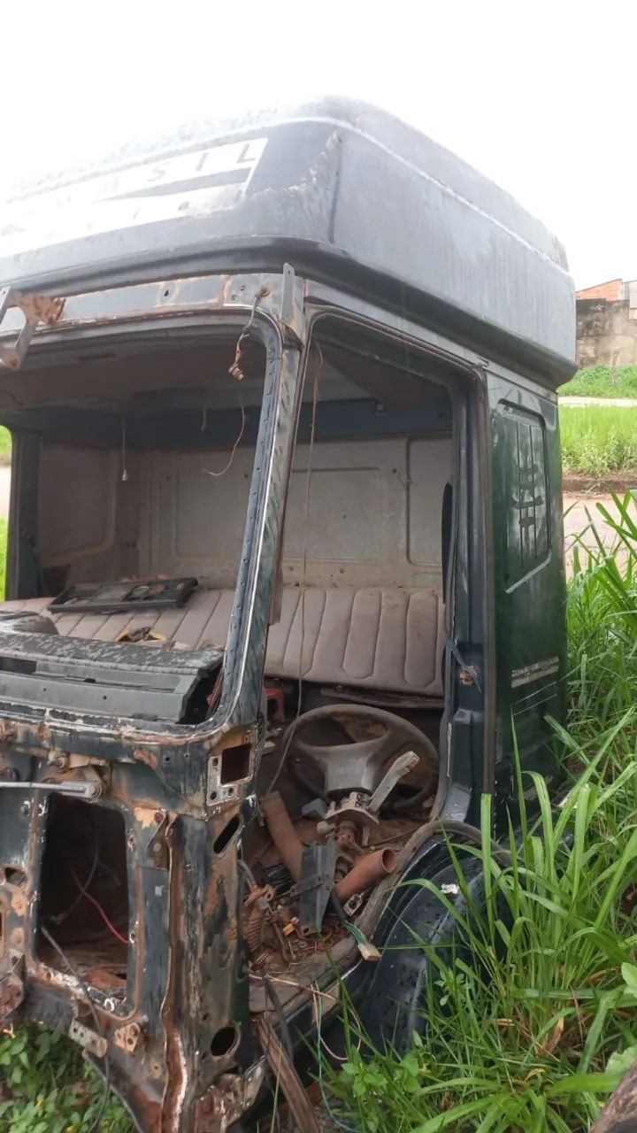 Cabine Iveco NR 380 teto alto 2007
