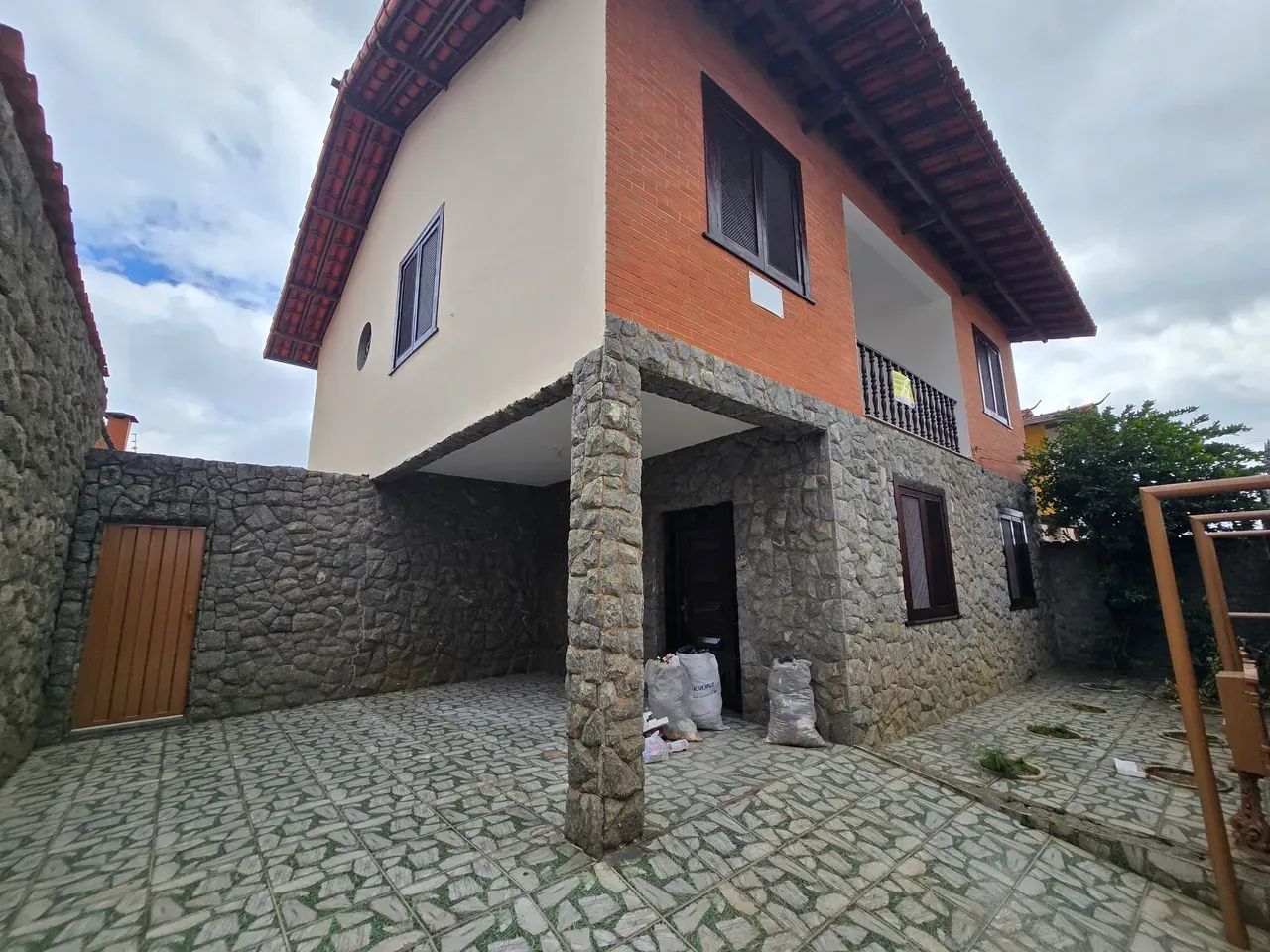 Excelente Casa 5 quartos 3 salas Varanda - pertinho do EPA - Foto 2