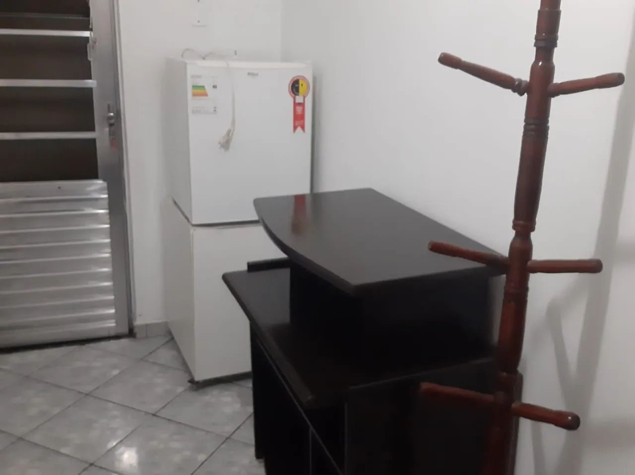 Suíte individual mobiliada, em casa familiar  - Foto 3