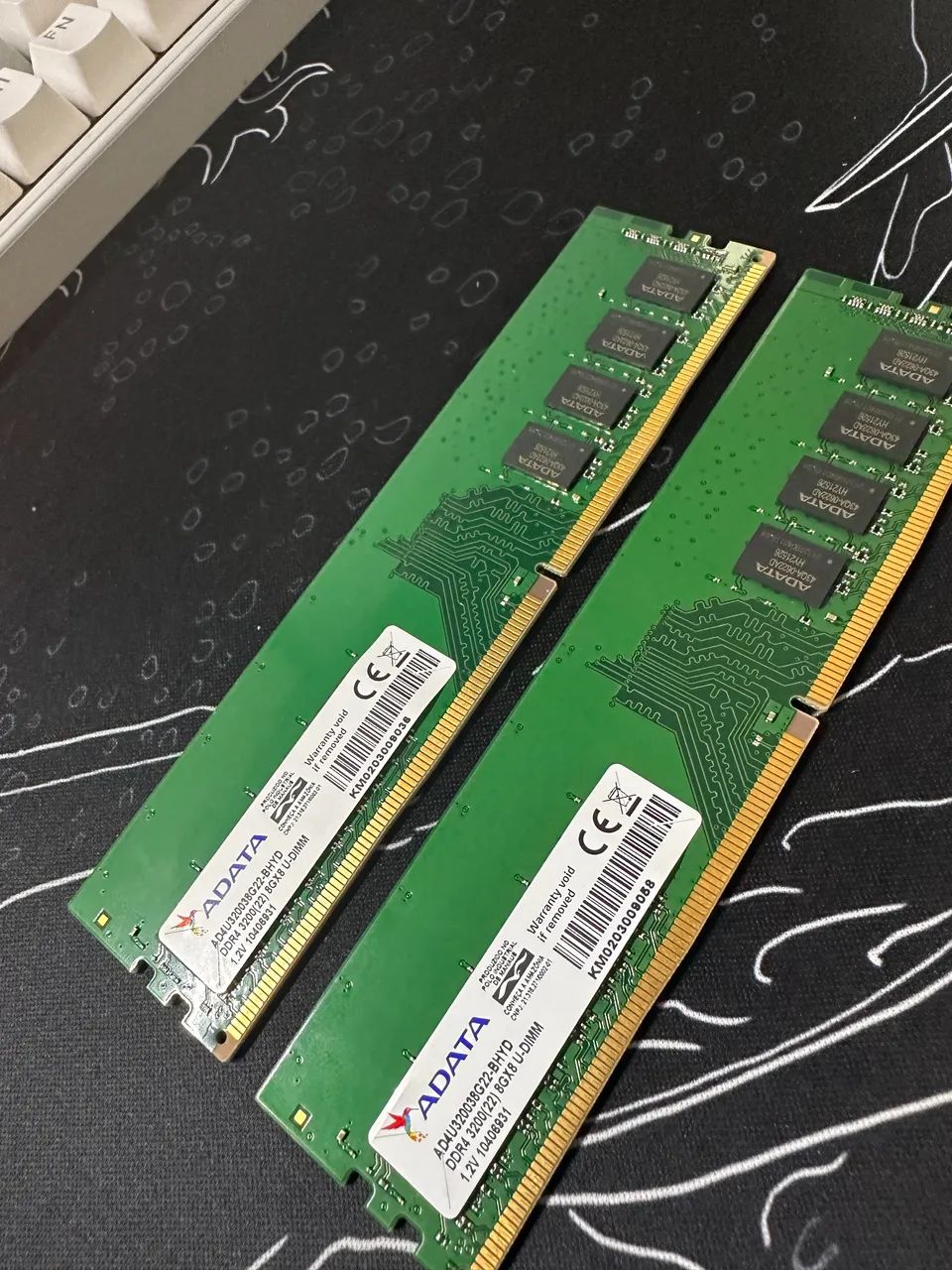 Memória RAM DDR4 Adata 16GB (2x8) 3200MHz CL22 *SEMINOVA