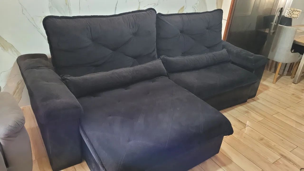 Vendo sofá retrátil sued  aveludado ( tecido diferenciado) - Foto 2