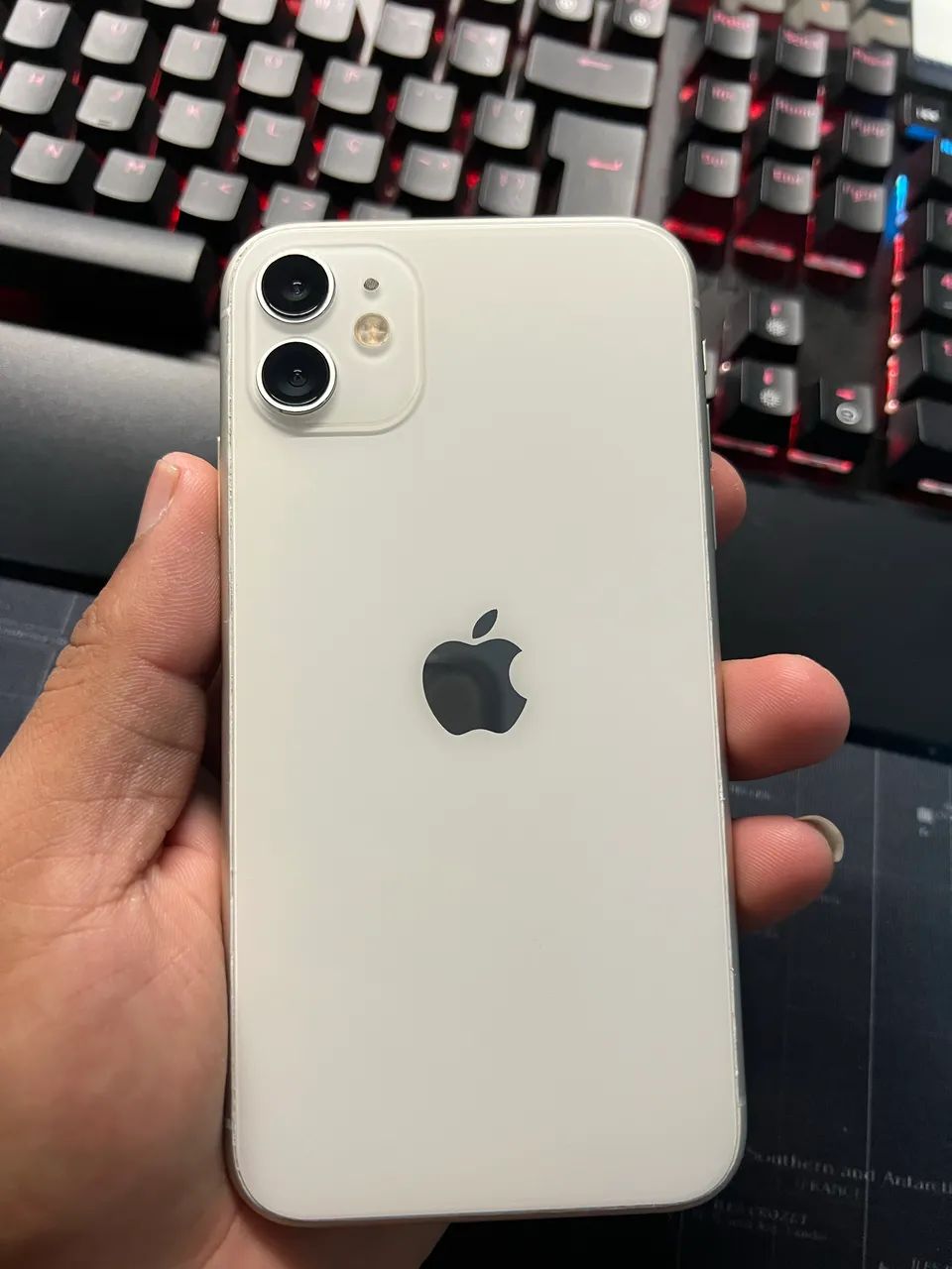 iPhone 11 128 GB BRANCO  - Foto 2