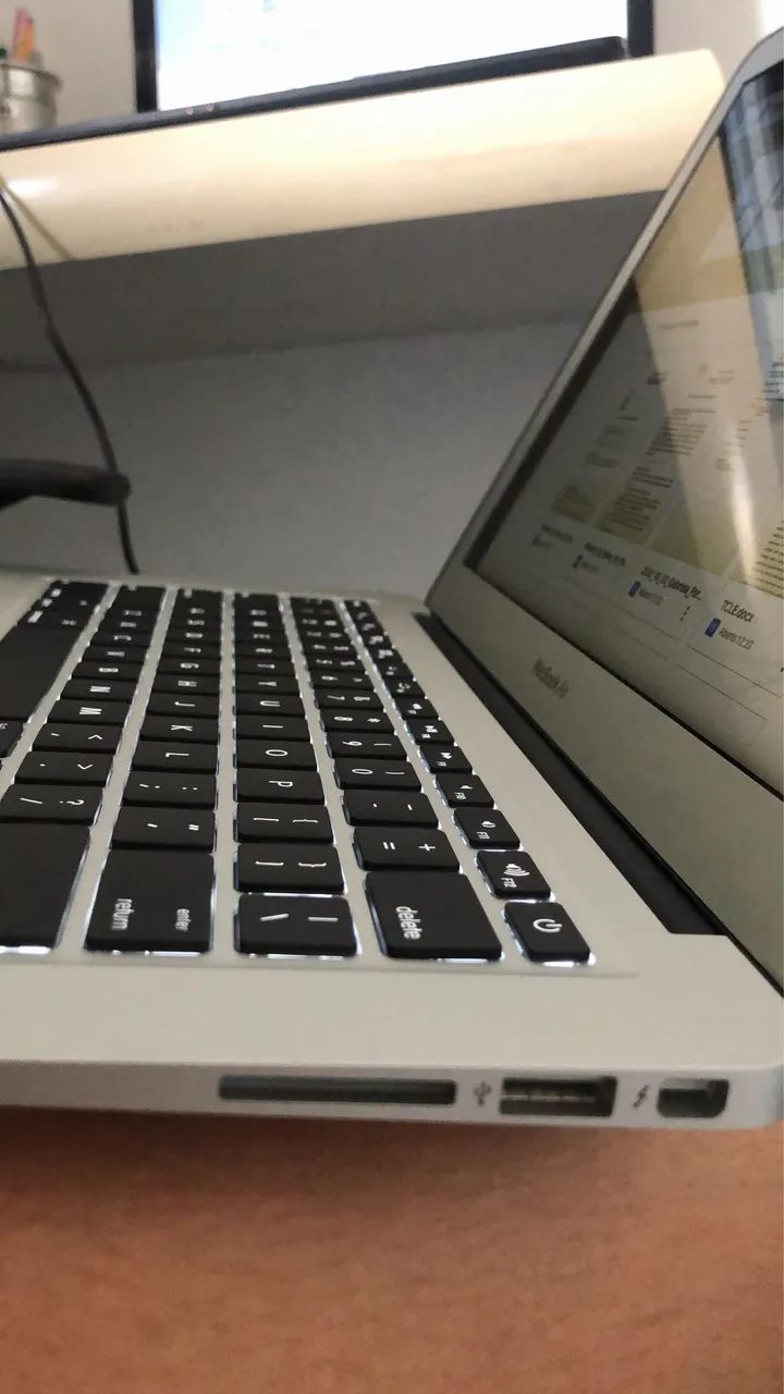 Macbook air 13" - bateria com defeito - Foto 2