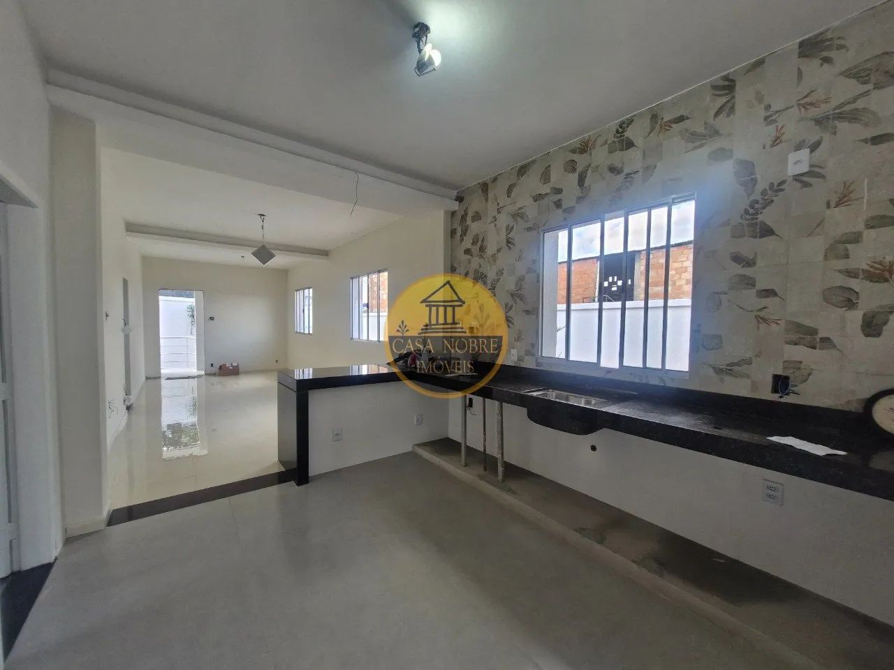 ESPETACULAR CASA 4 QUARTOS E DUAS SUITES, PARA VENDA NO RIACHO! - Foto 2