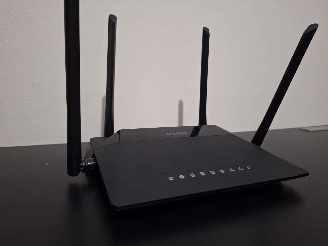 Roteador e repetidor WiFi Dlink 842