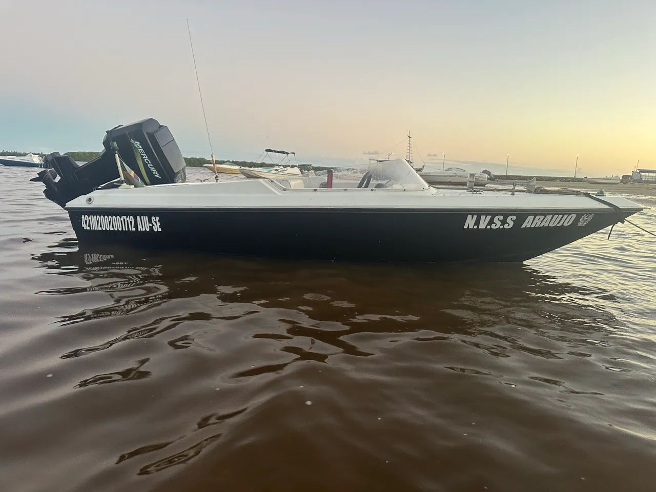 Vendo ou troco lancha  - Foto 2