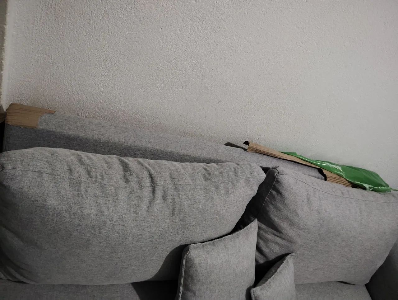 Vendo sofá de 3 lugares novo - Foto 2