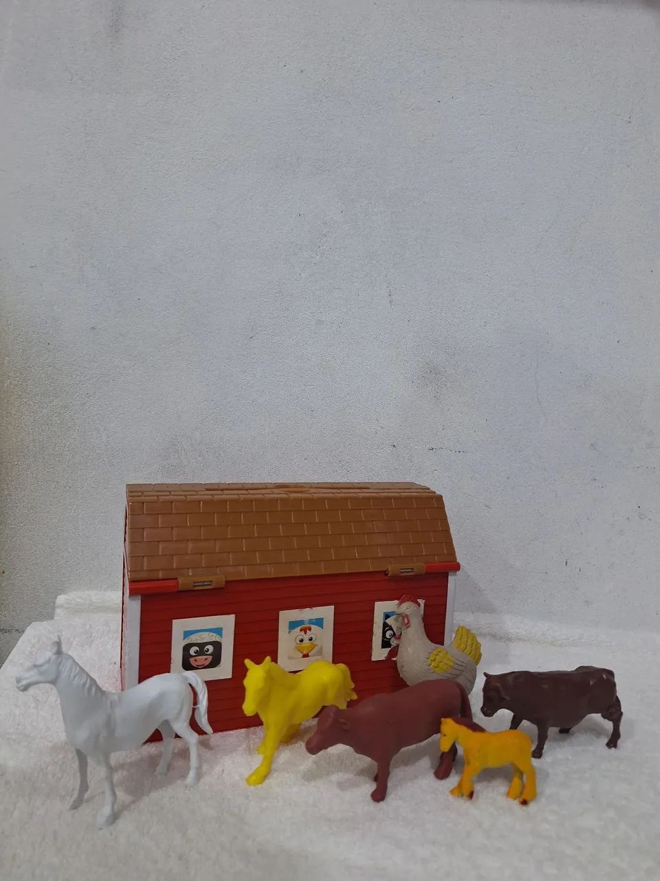 Combo de brinquedos fazenda celeiro e animais - Foto 2