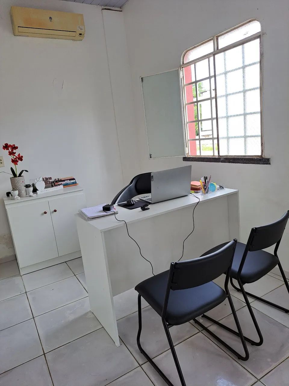 Oportunidade! 2 Cadeiras Ideais para Consultório ou Escritório. - Foto 2