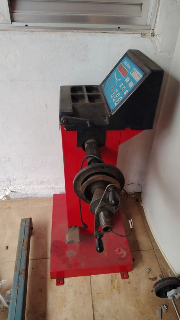 Balanceadora de rodas bolanhos  - Foto 2