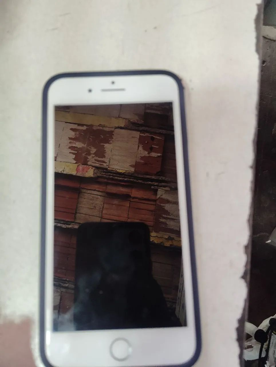Vendo ou troco iPhone 8 plus  - Foto 2