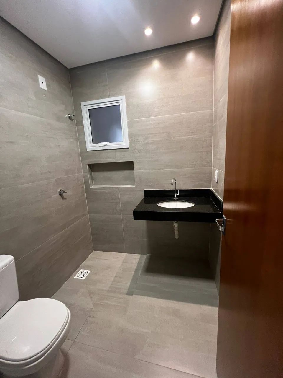 Casa com 3 quartos no Bairro Coophema - Foto 2
