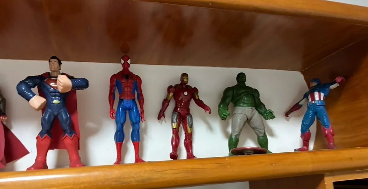 Vendo Super Heróis 