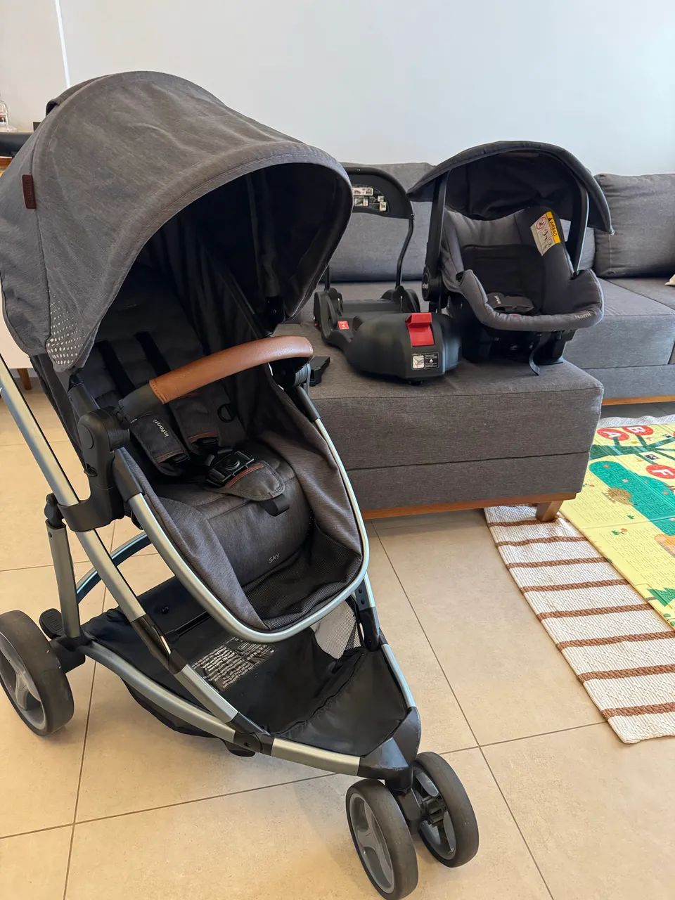 Carrinho Infanti com base veicular Isofix + bebê conforto - Foto 3