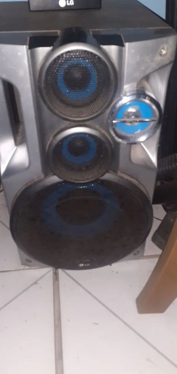 LG W2340A som potente, bluetooth integrado  - Foto 4