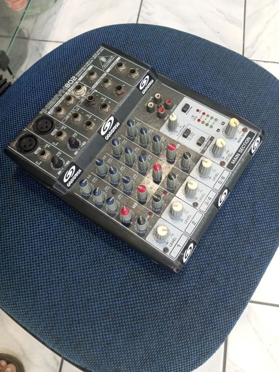 VENDO MESA BEHRINGER  - Foto 2