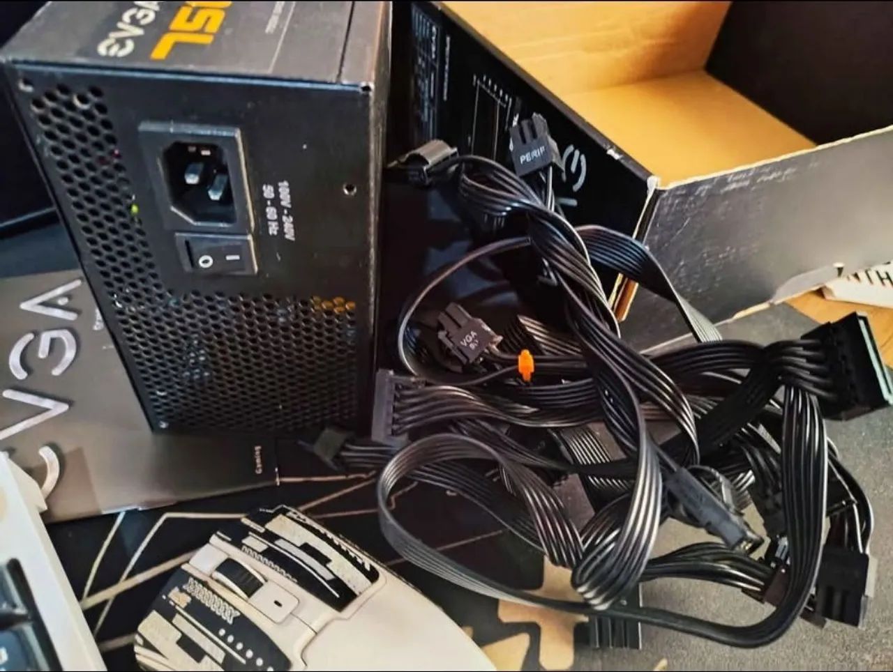 Fonte EVGA 750, 80 plus bronze, pfc ativo, semi modular. - Foto 4