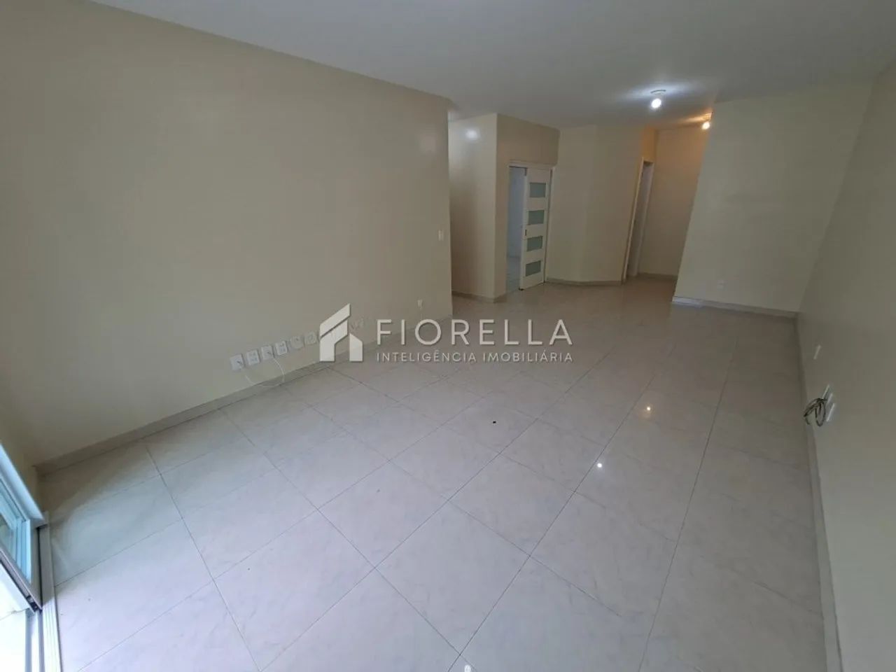 Apartamento com 03 dormitórios sendo 01 suíte no bairro Carvoeira - Florianópolis/SC - Foto 3