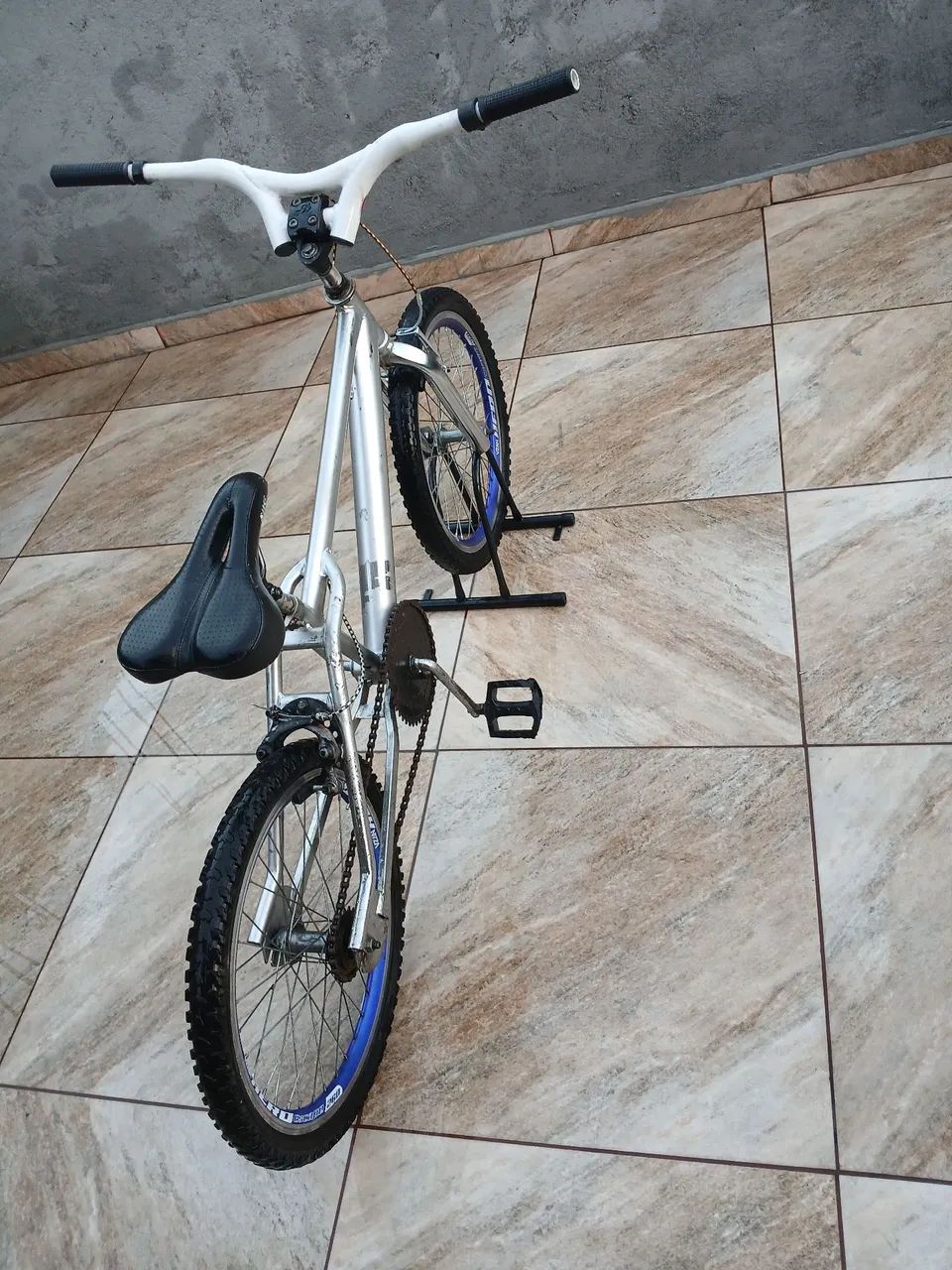 Bicicleta aro 20 BMX