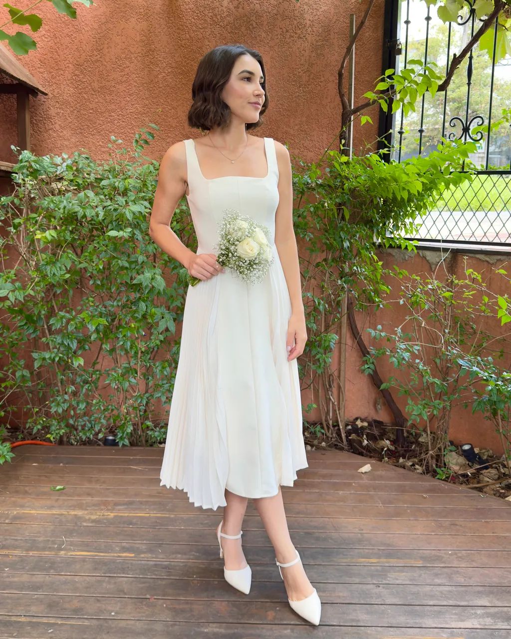 Vestido off White plissado 