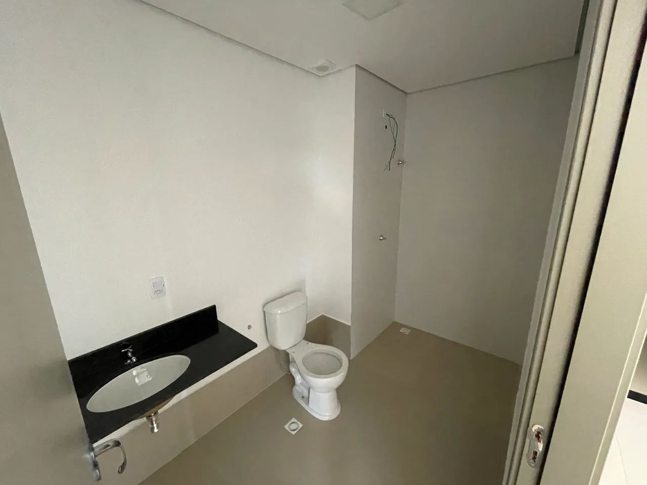 Alugo Apt 2 qts com suite em Samambaia - Foto 2
