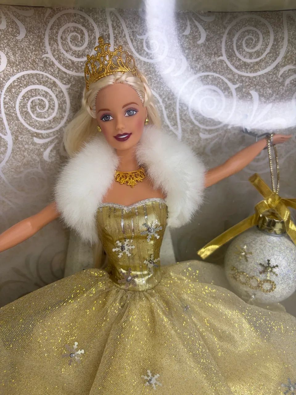Boneca Barbie Celebration Holiday 2000 na caixa - Foto 2